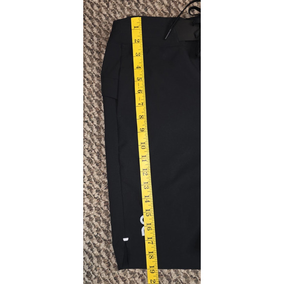 On Cloud Men’s Performance Hybrid 2in1 Running Short Blk M Gym Training Athletic - Picture 9 of 11